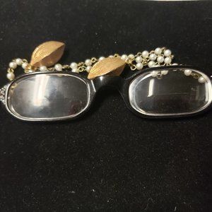 Vintage 1960s Rhinestone Faux Pearl Chain Eyeglasses w/Original Case